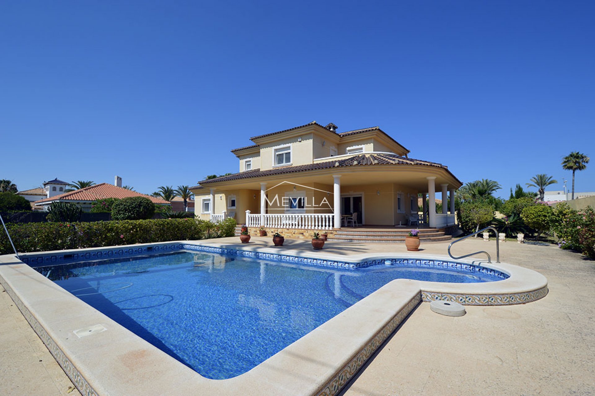 A beautiful villa with swimming pool 