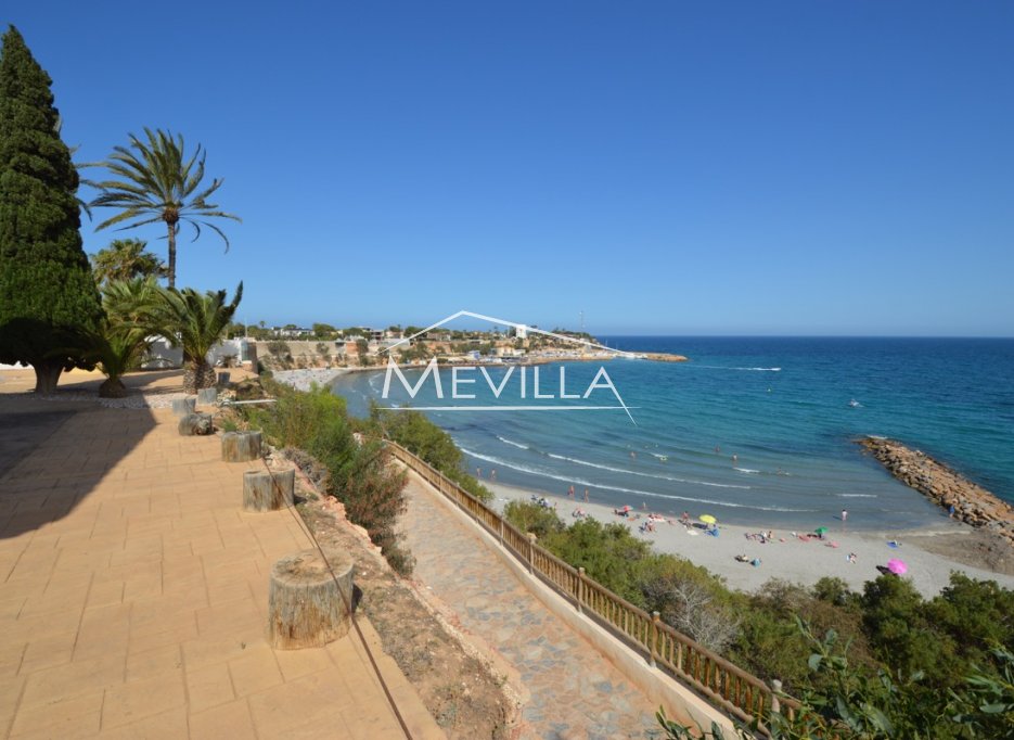 FIRST LINE VILLA IN CABO ROIG FOR SALE