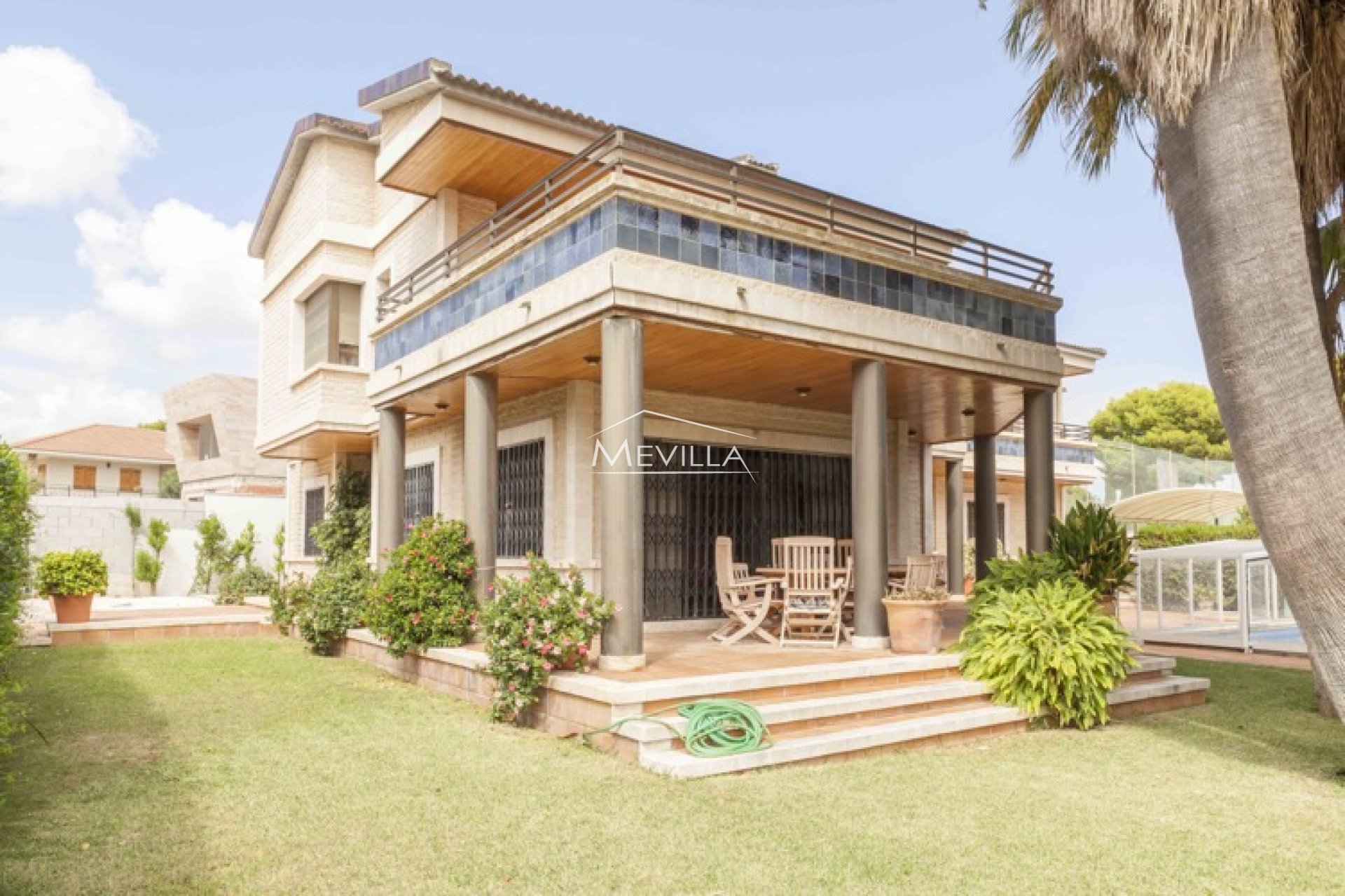 Eksklusiv villa med syv soverom i Dehesa de Campoamor på Costa Blanca til salgs