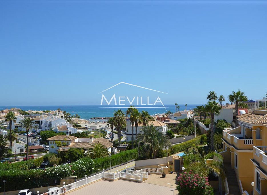 Penthouse with sea views for sale in Cabo Roig.