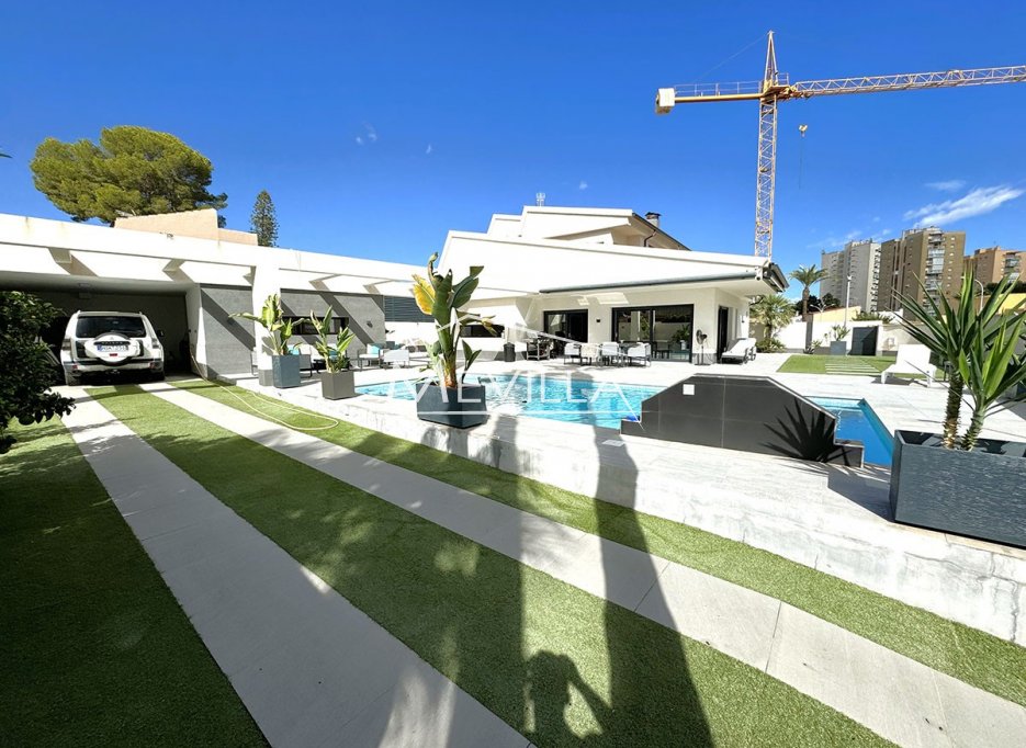 Resales - Villa - Orihuela Costa - Campoamor