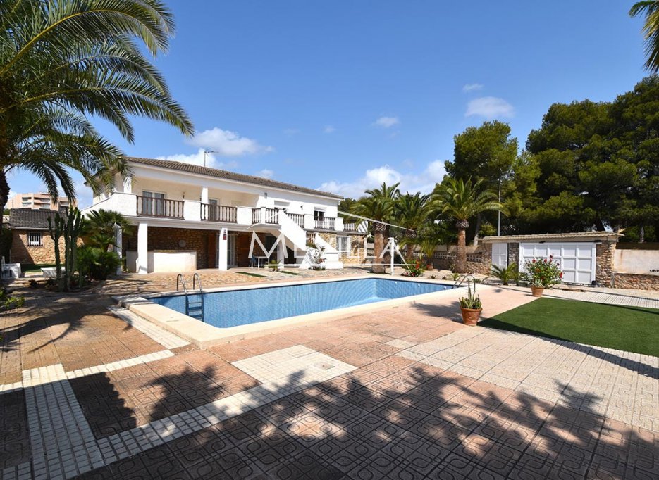 Resales - Villa - Orihuela Costa - La Zenia