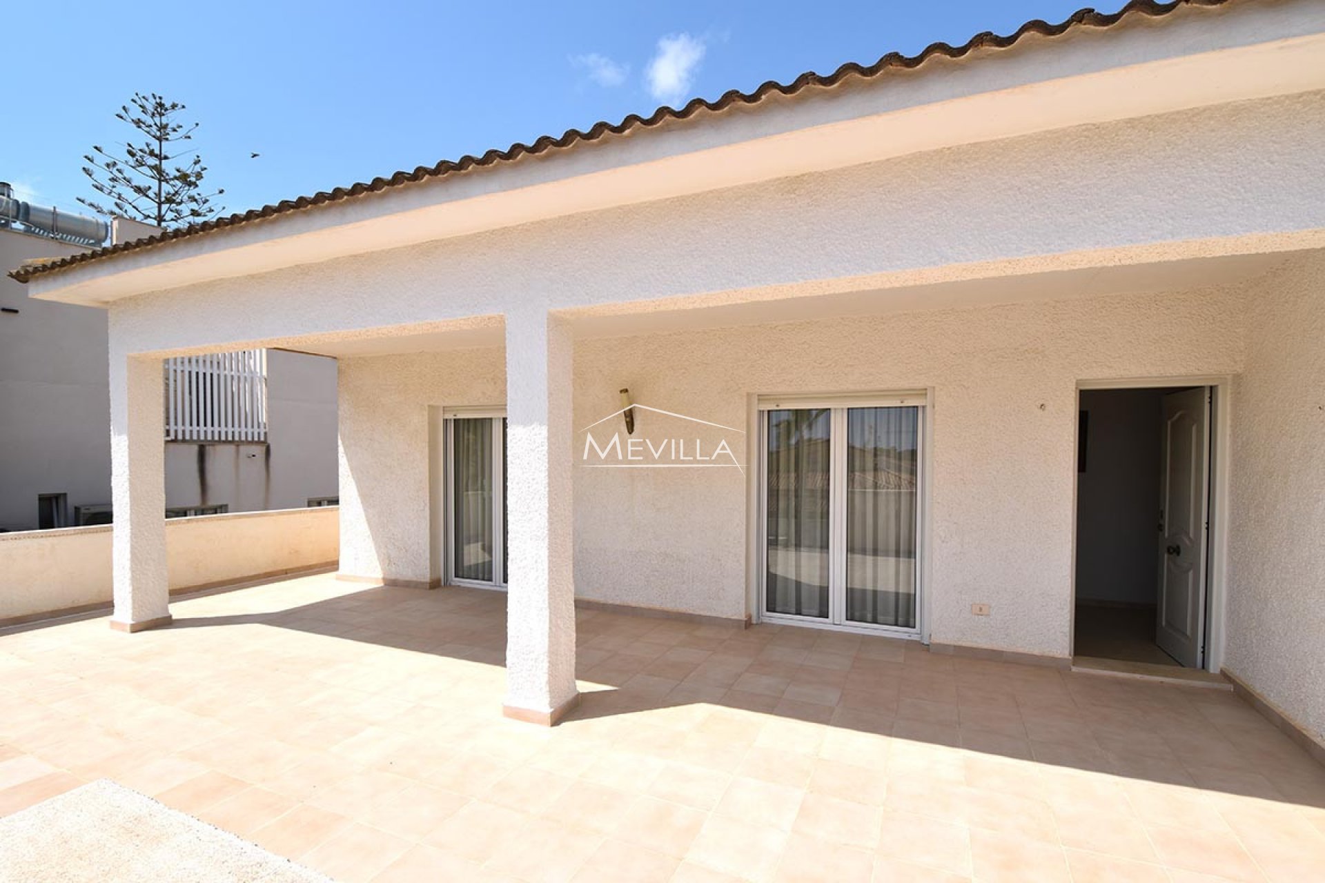 Resales - Villa - Orihuela Costa - La Zenia