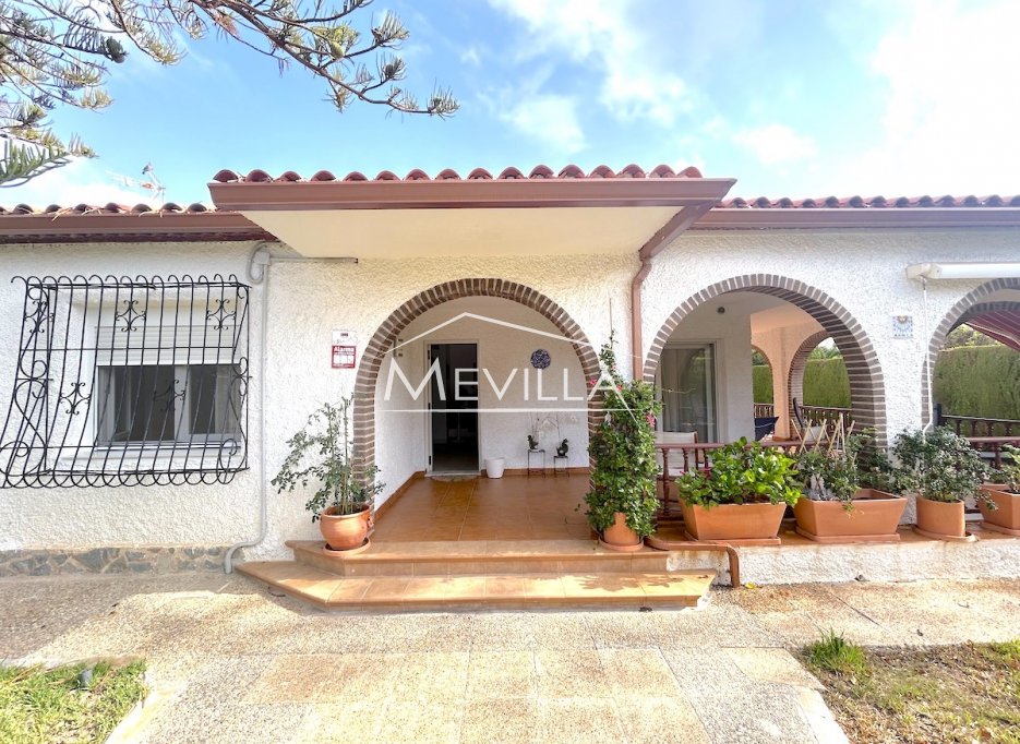 Resales - Villa - Orihuela Costa - La Zenia