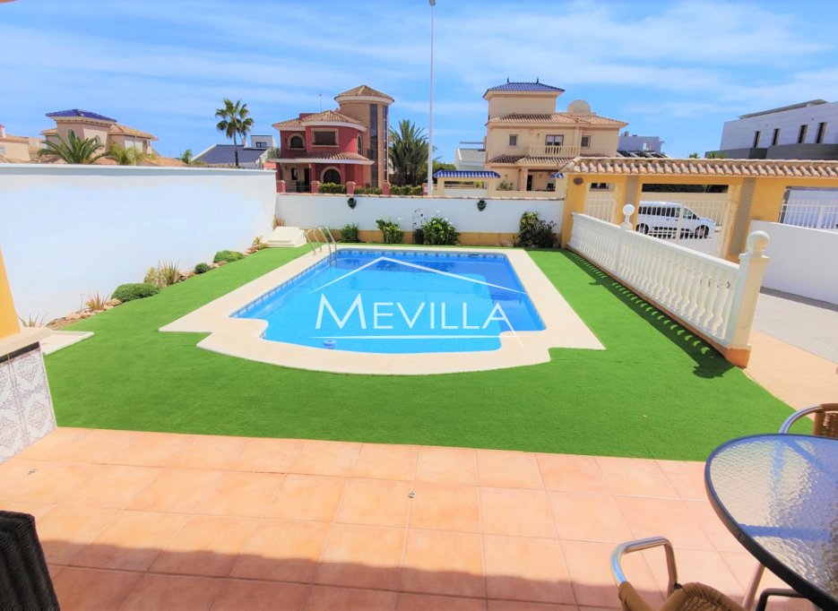 Resales - Villa - Orihuela Costa - La Zenia