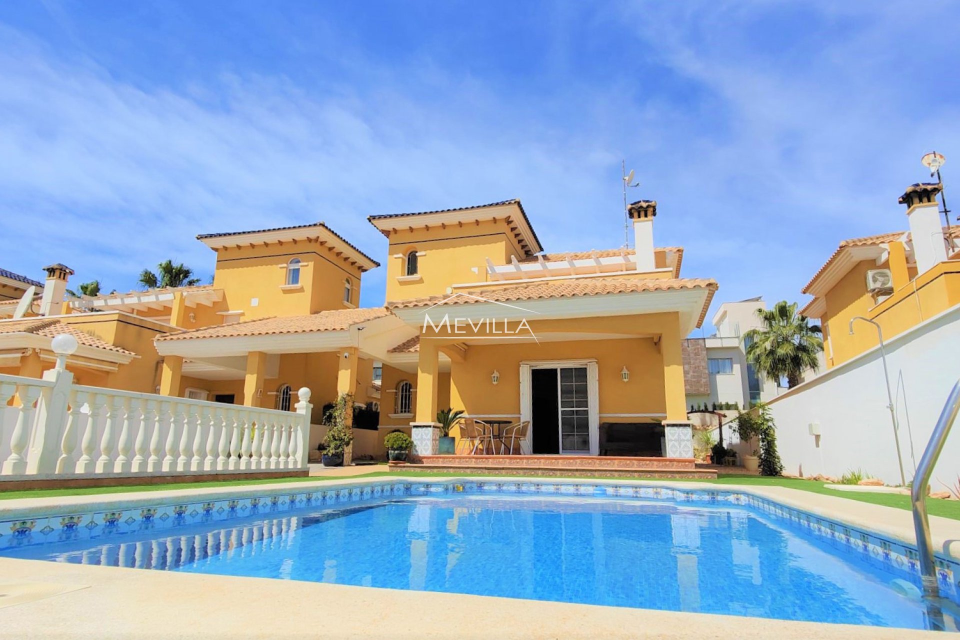 Resales - Villa - Orihuela Costa - La Zenia