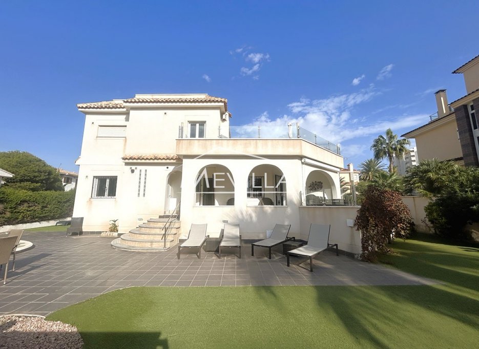 Resales - Villa - Orihuela Costa - La Zenia