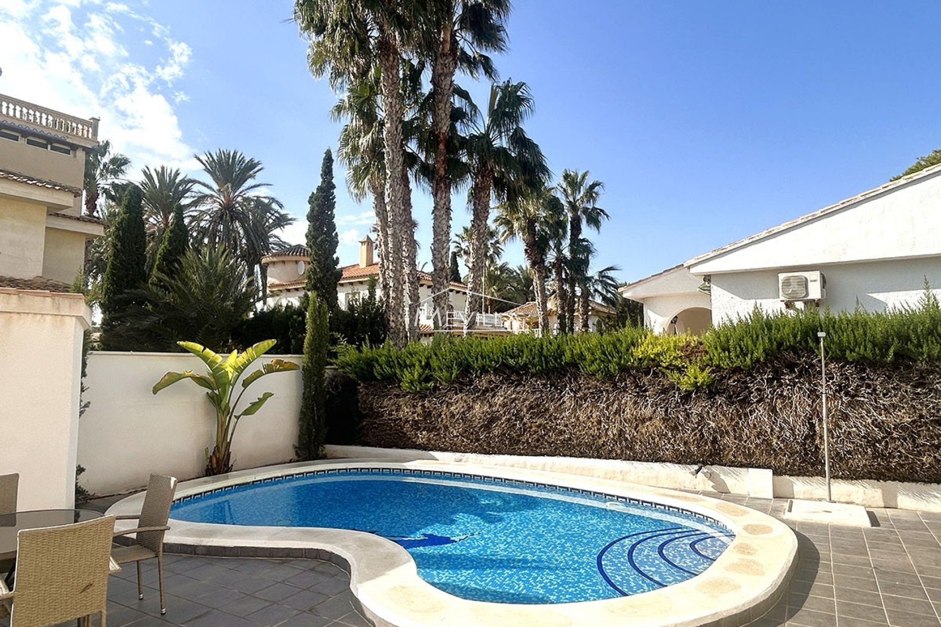 Resales - Villa - Orihuela Costa - La Zenia