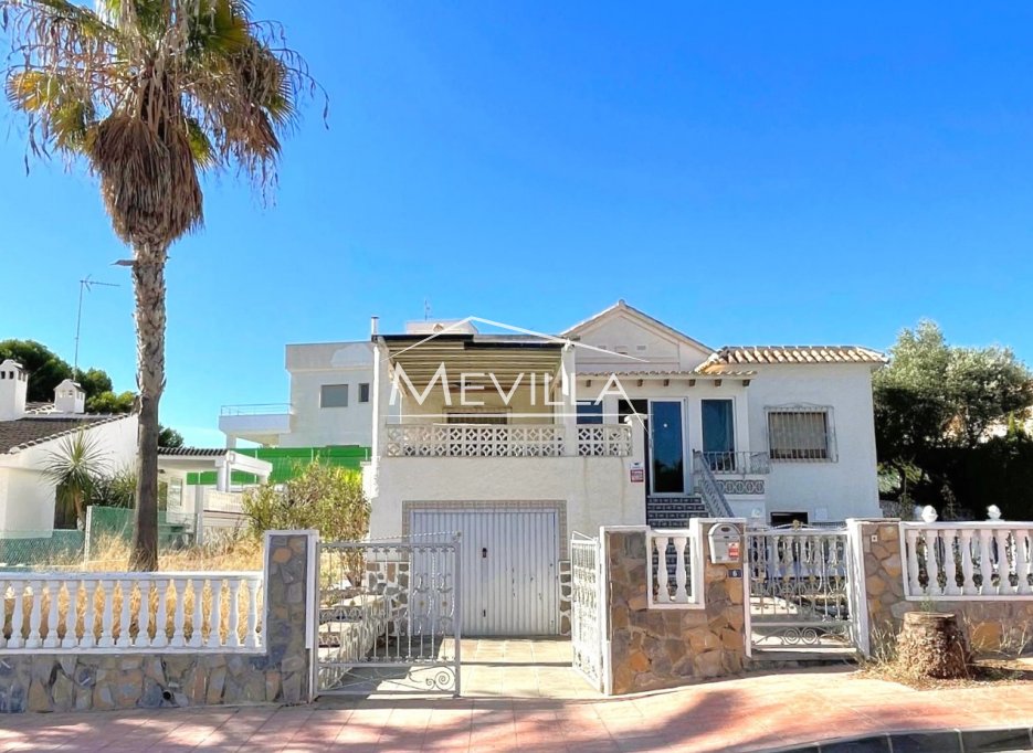 Resales - Villa - Orihuela Costa - La Zenia