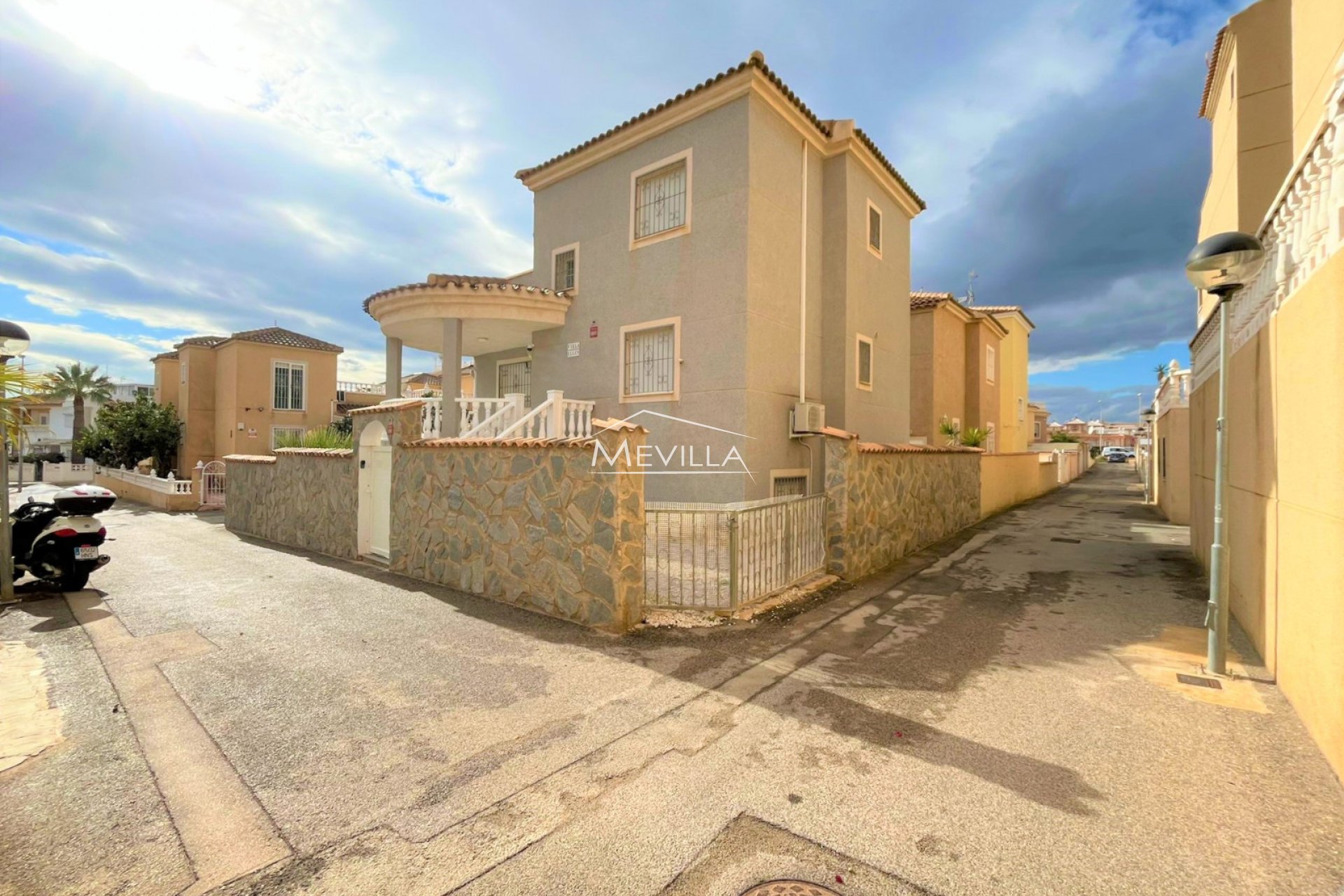 Resales - Villa - Orihuela Costa - Playa Flamenca