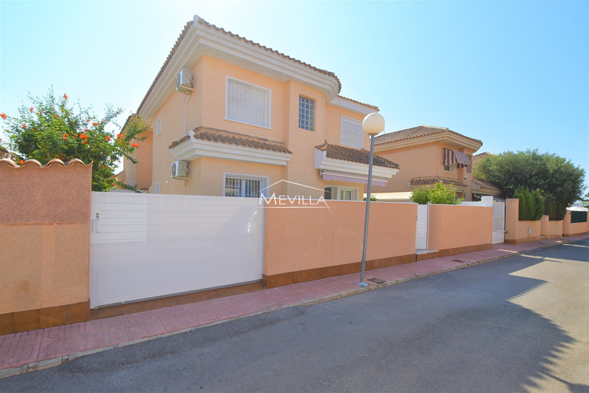 Resales - Villa - Torrevieja - Los Altos