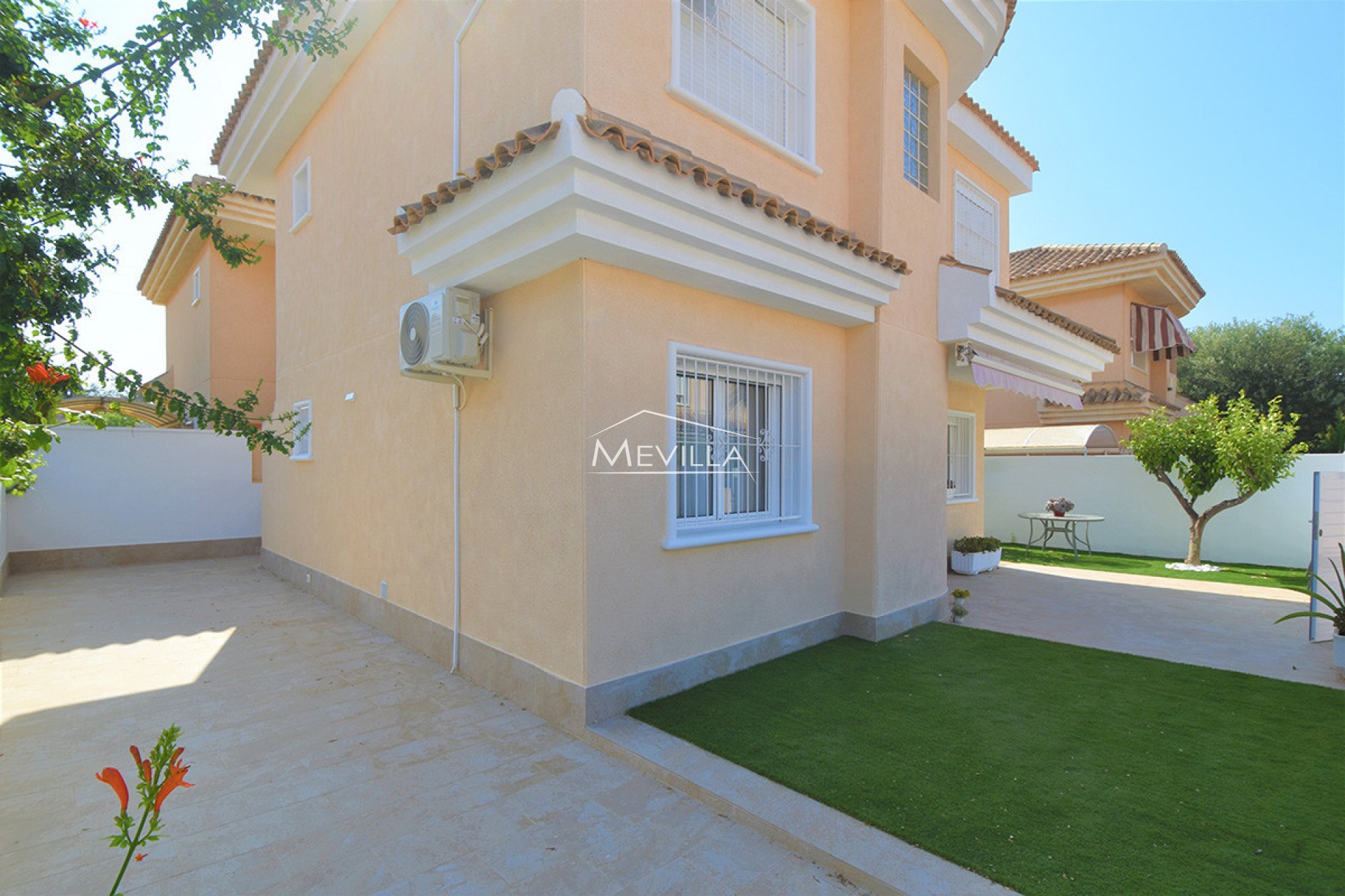 Resales - Villa - Torrevieja - Los Altos