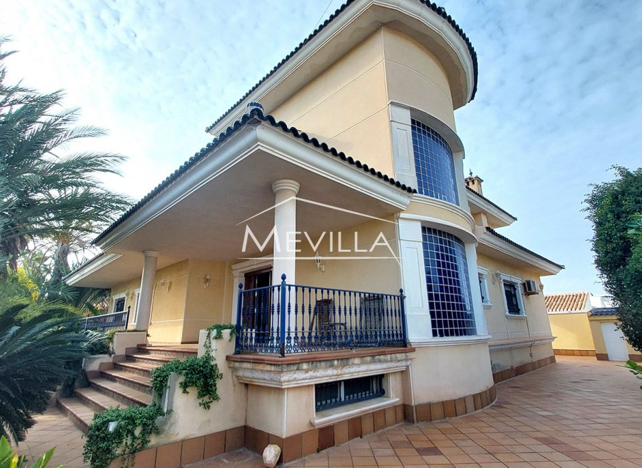 Resales - Villa - Torrevieja