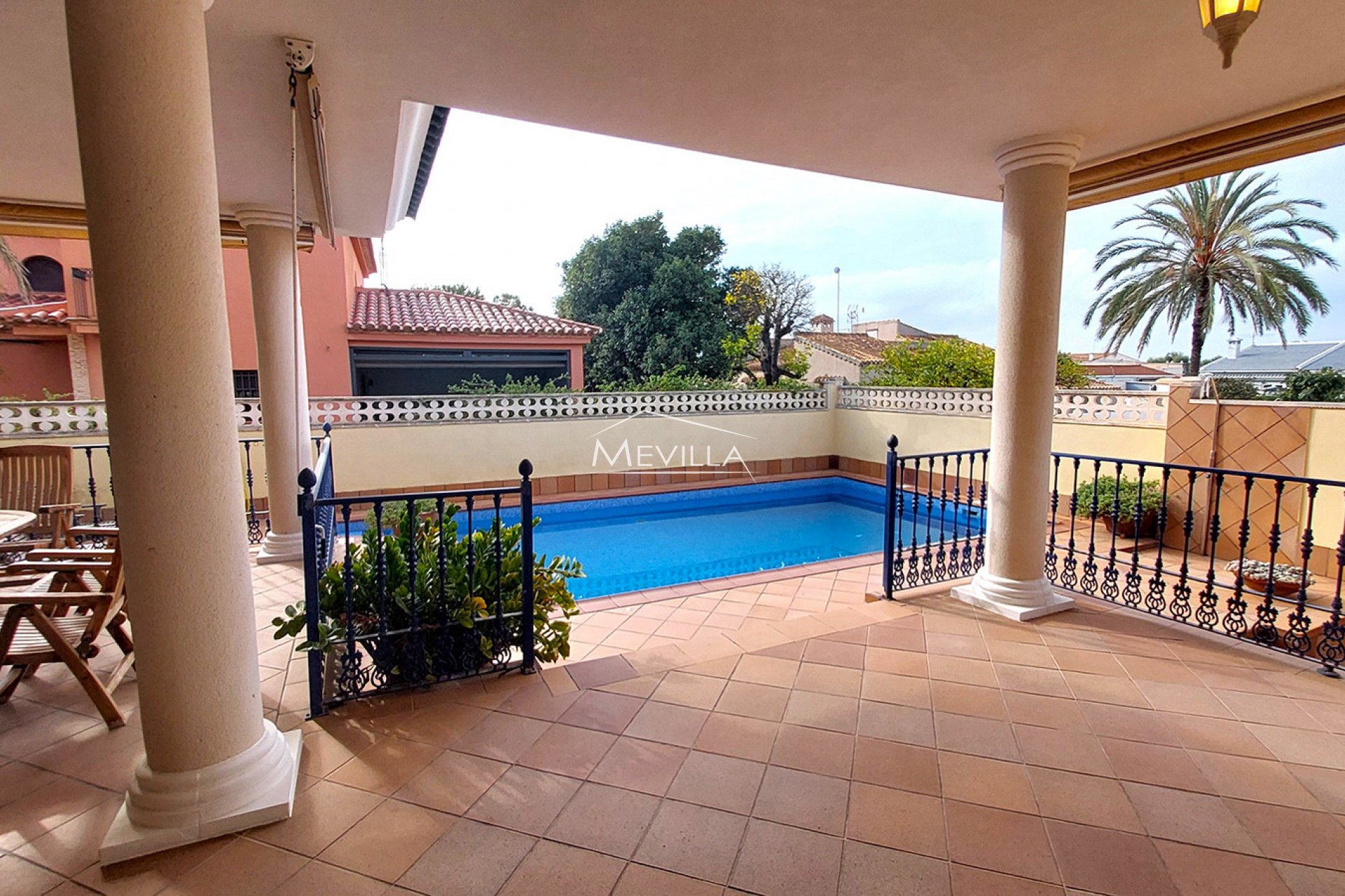 Resales - Villa - Torrevieja