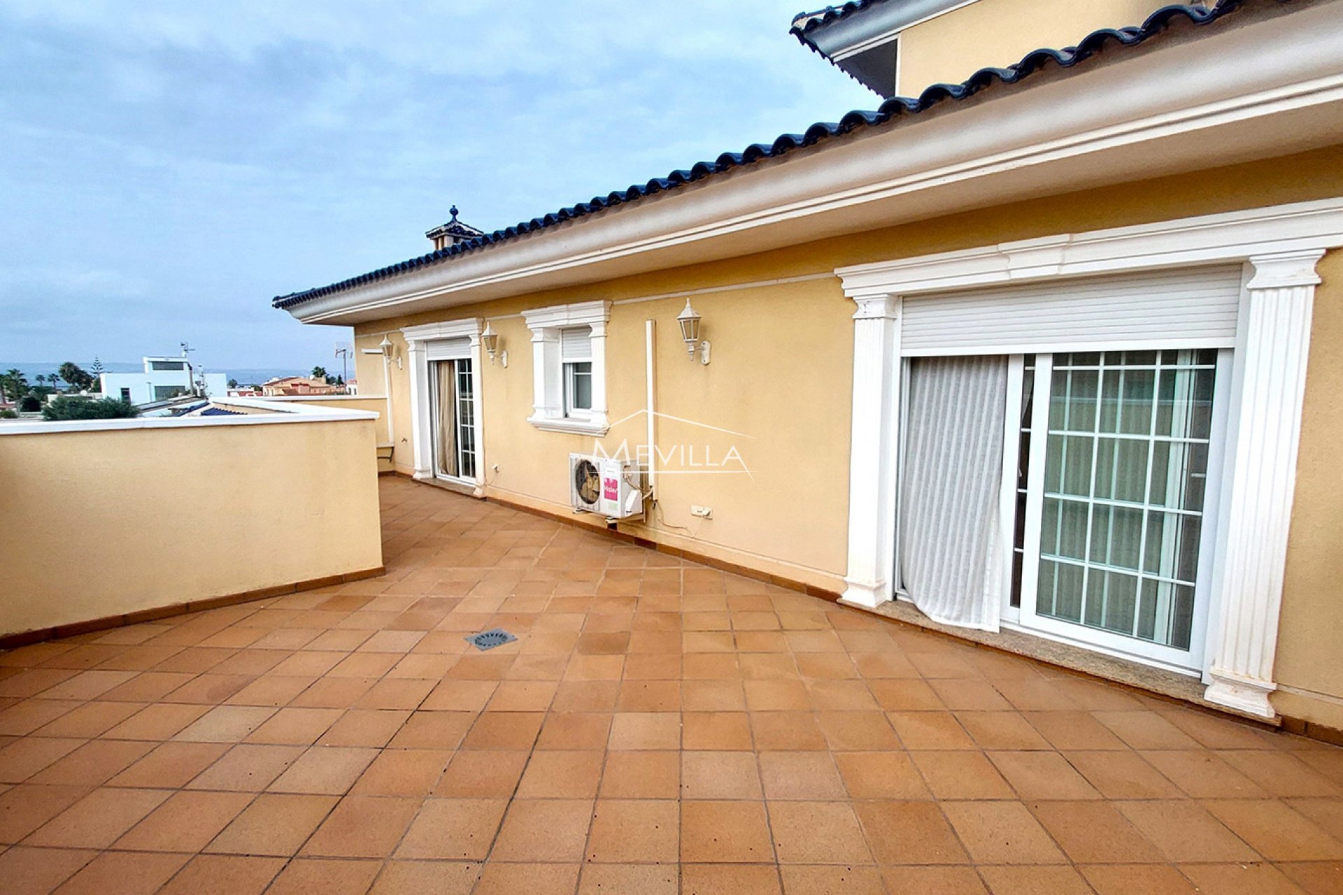 Resales - Villa - Torrevieja