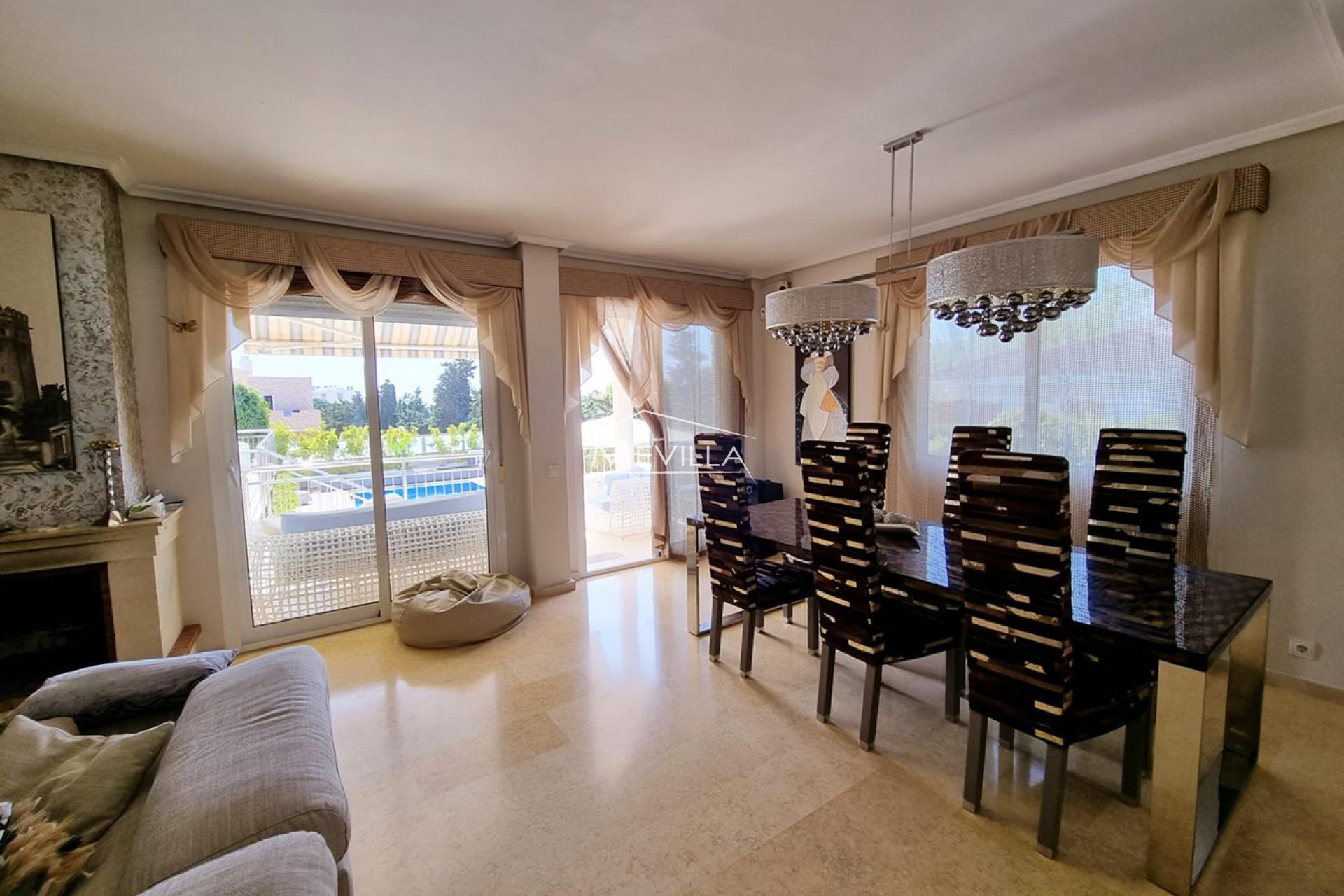 Resales - Villa - Torrevieja