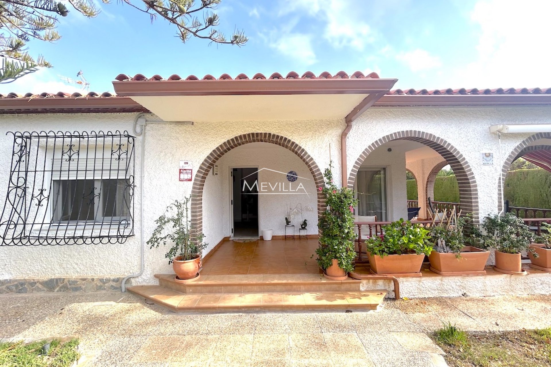 Reventas - Chalet / Villa - Orihuela Costa - La Zenia