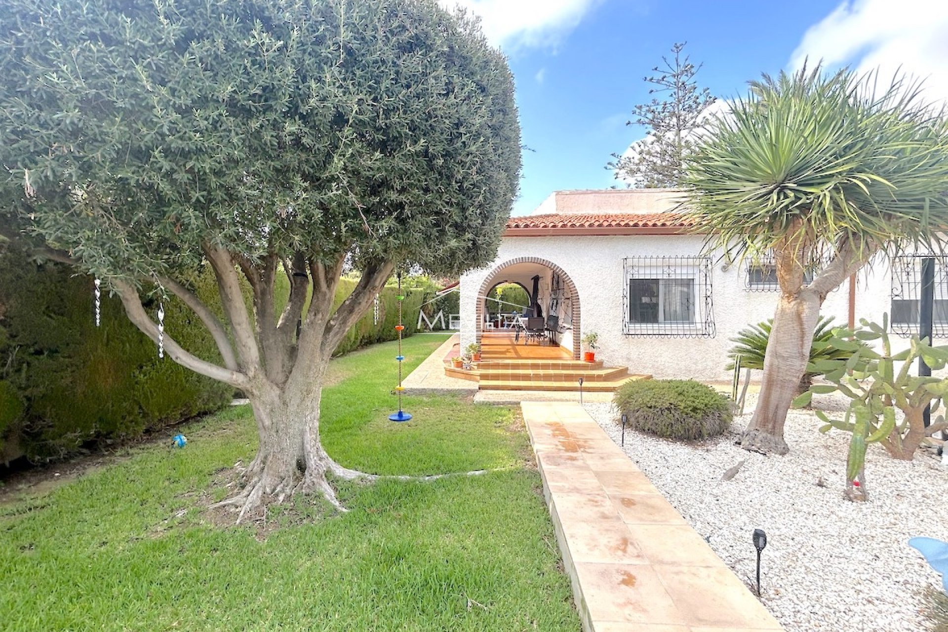 Reventas - Chalet / Villa - Orihuela Costa - La Zenia