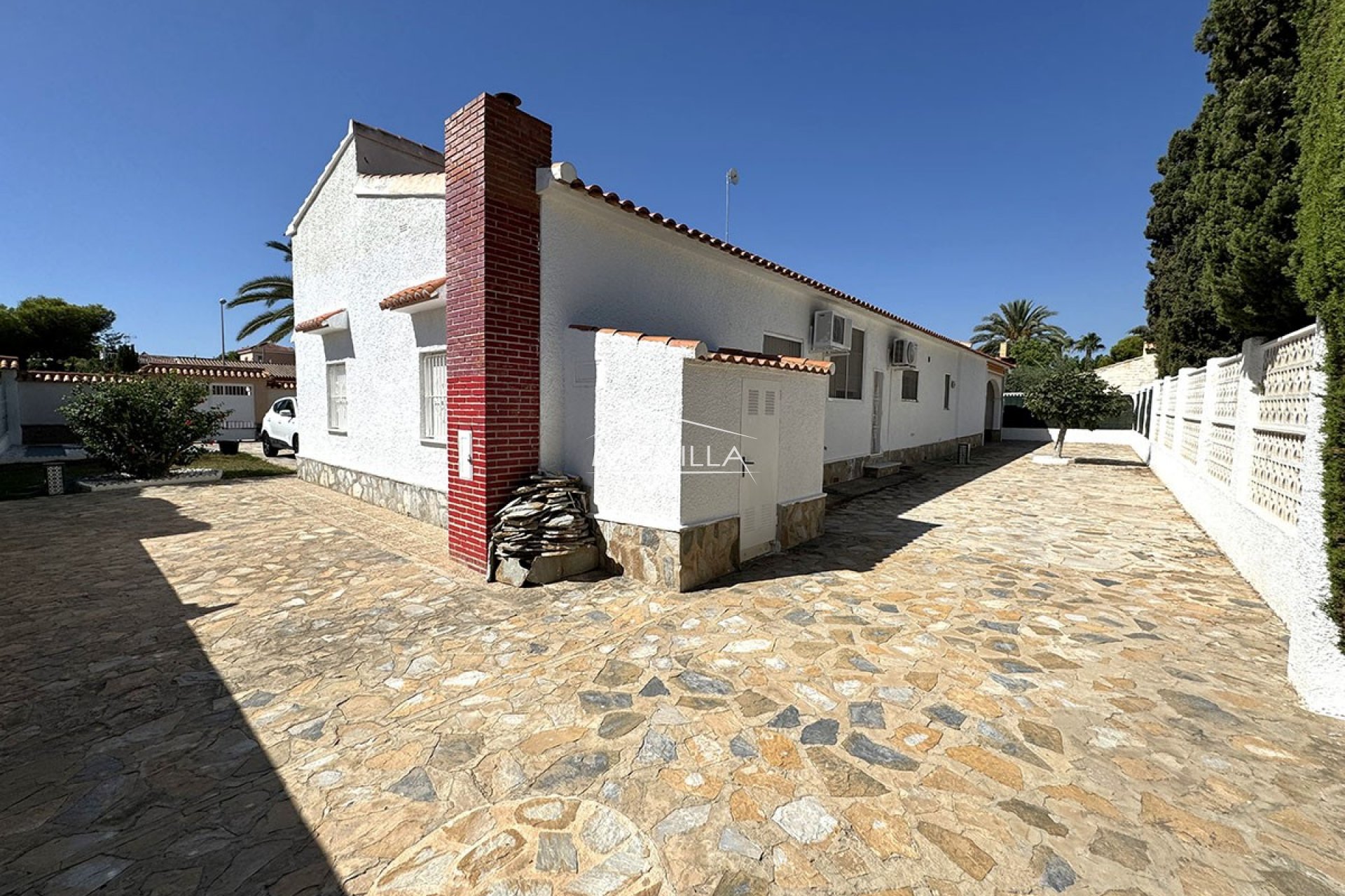 Reventas - Chalet / Villa - Orihuela Costa - La Zenia