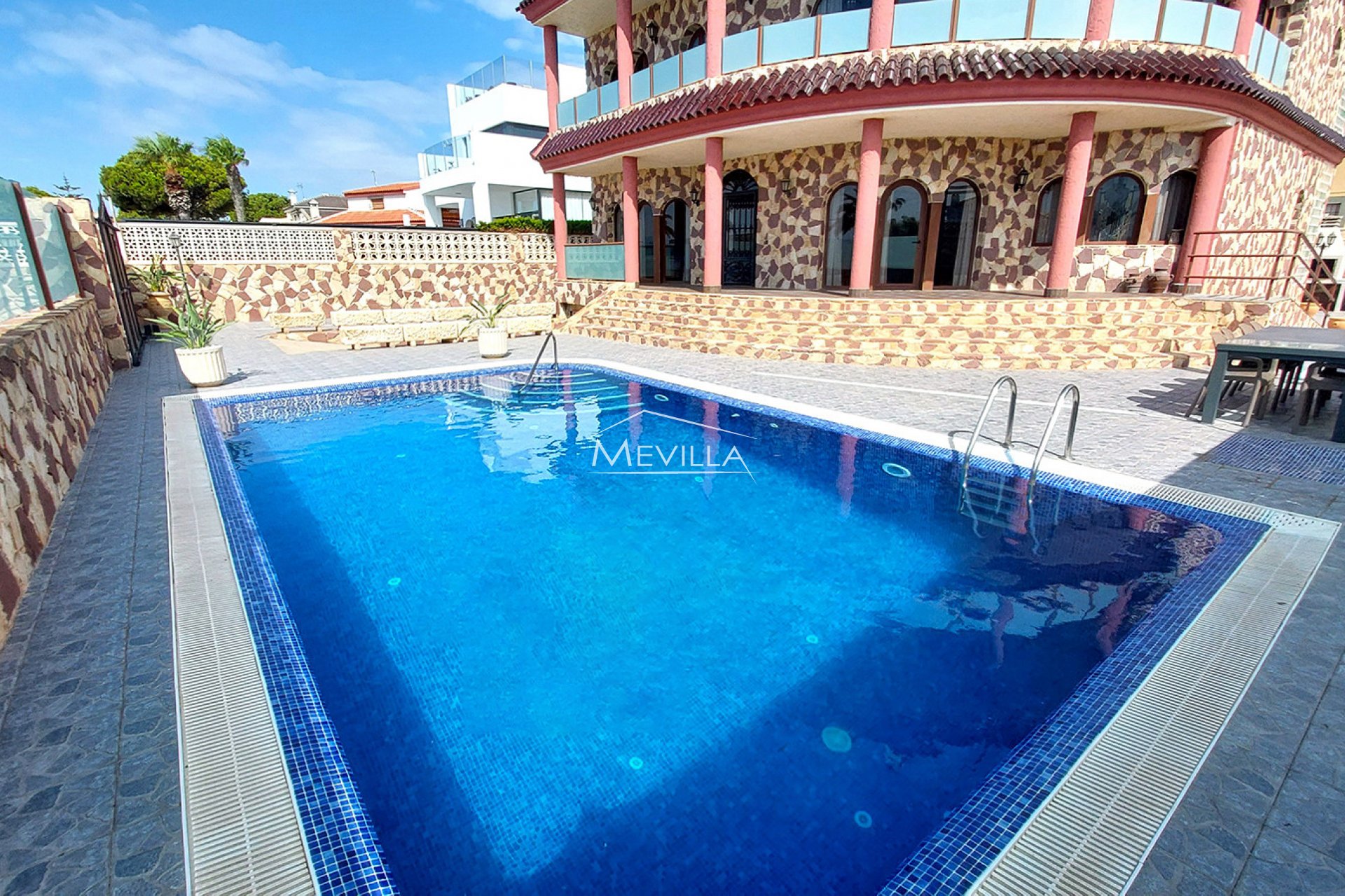 Reventas - Chalet / Villa - Orihuela Costa - La Zenia