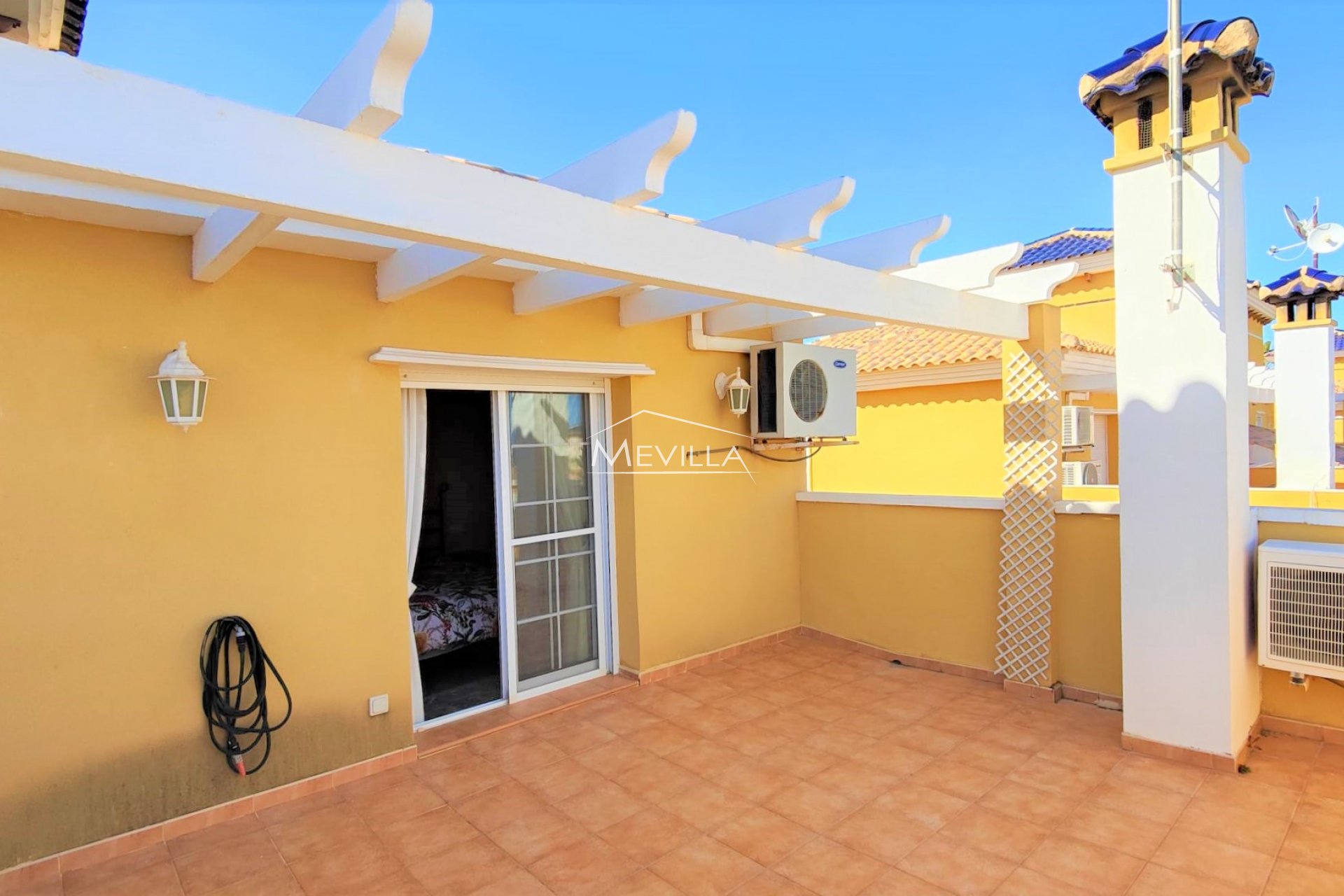 Reventas - Chalet / Villa - Orihuela Costa - La Zenia