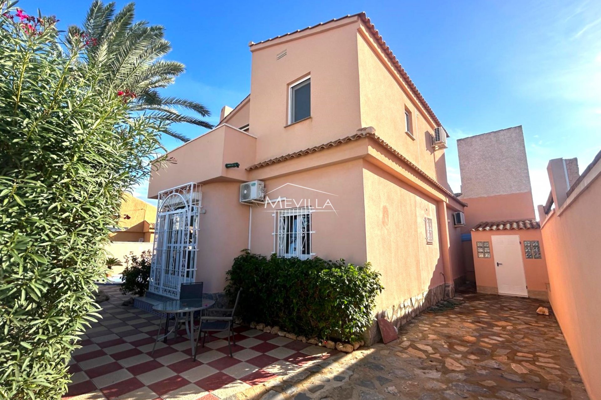 Reventas - Chalet / Villa - Orihuela Costa - Mil Palmeras