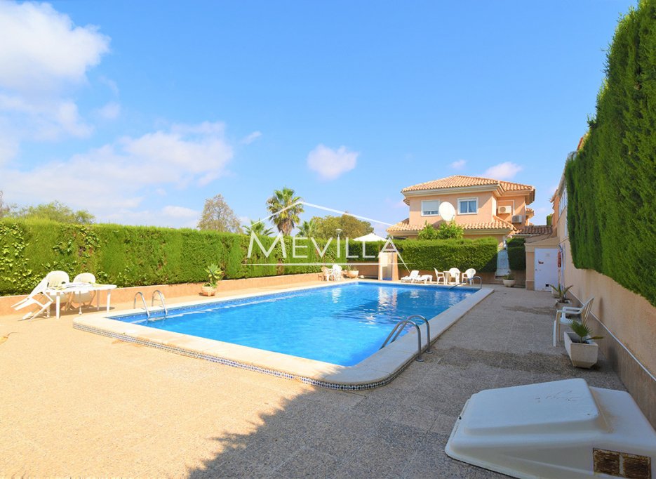 Reventas - Chalet / Villa - Torrevieja - Los Altos