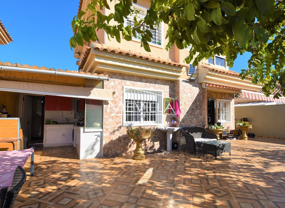 Reventas - Chalet / Villa - Torrevieja - Los Altos