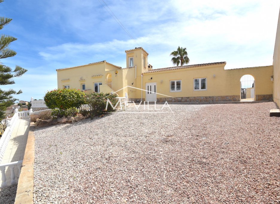 Reventas - Chalet / Villa - Torrevieja - Los Balcones