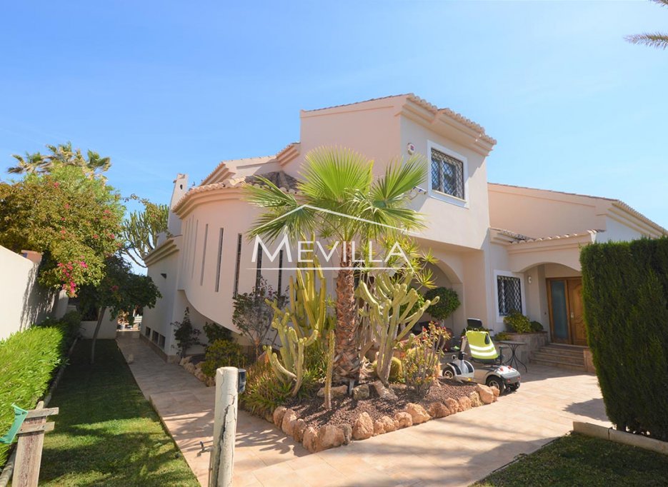 Reventas - Chalet / Villa - Torrevieja