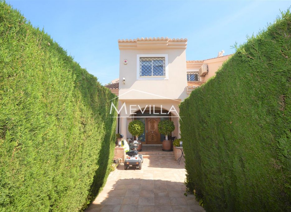 Reventas - Chalet / Villa - Torrevieja