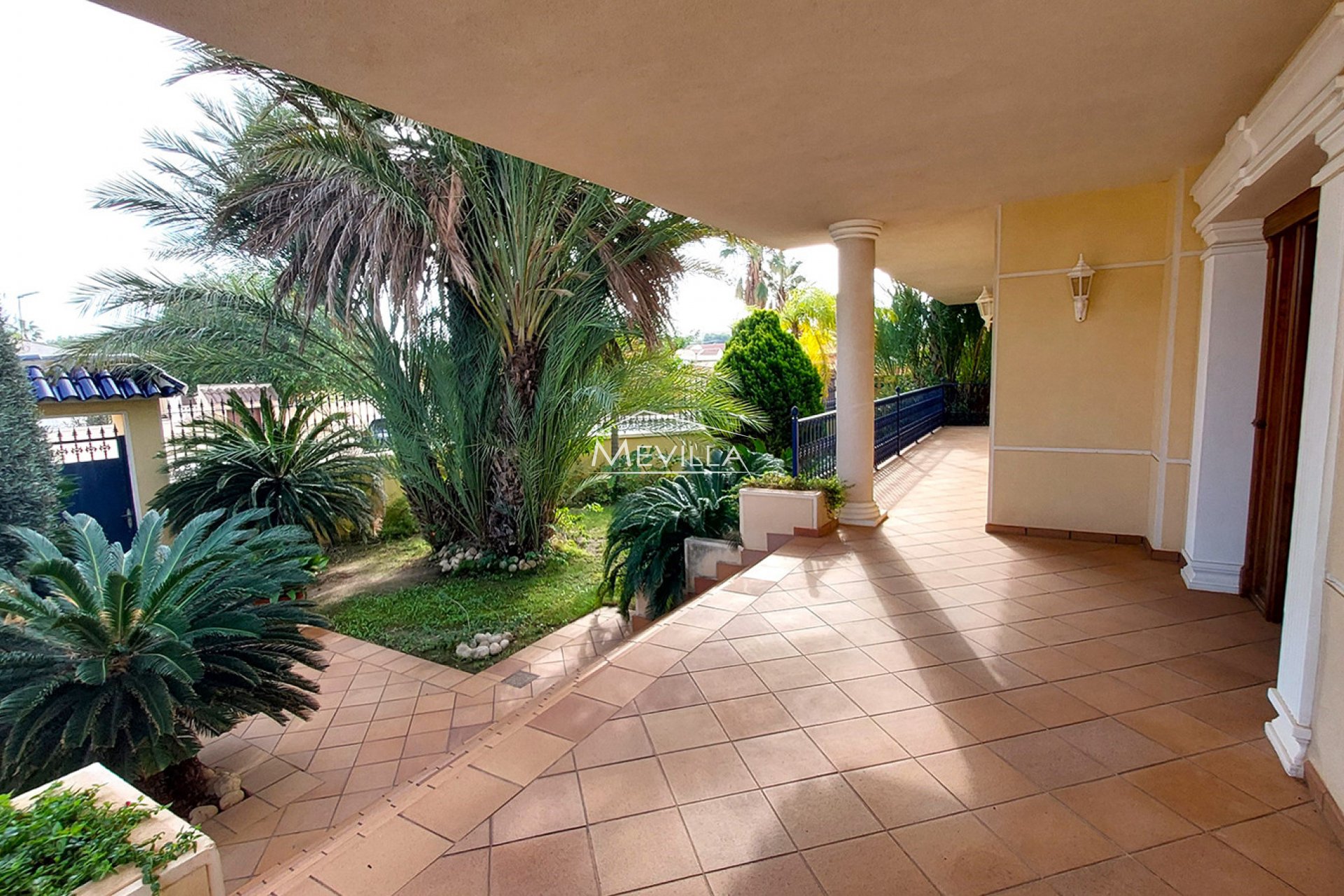 Reventas - Chalet / Villa - Torrevieja