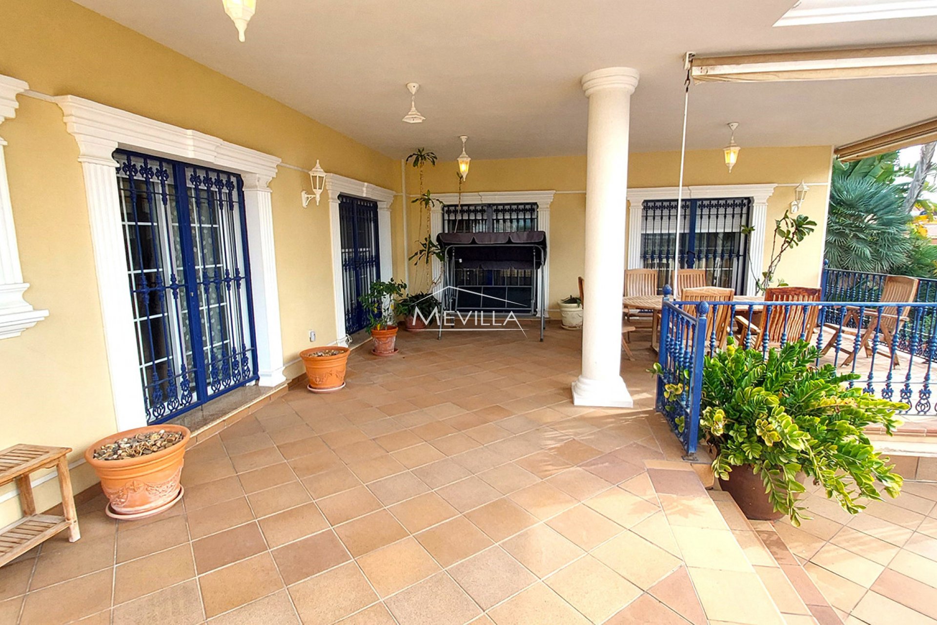 Reventas - Chalet / Villa - Torrevieja