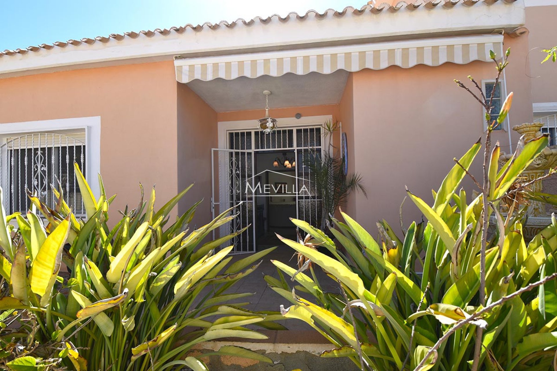 Salg (Resales) - Villa - Orihuela Costa - Campoamor