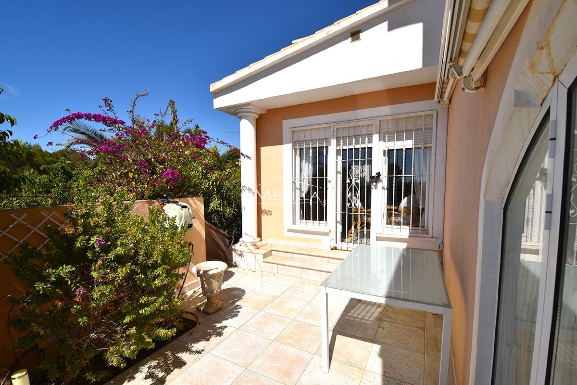 Salg (Resales) - Villa - Orihuela Costa - Campoamor