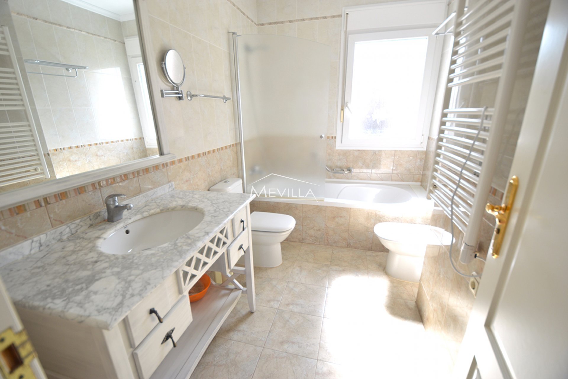 Salg (Resales) - Villa - Orihuela Costa - La Zenia