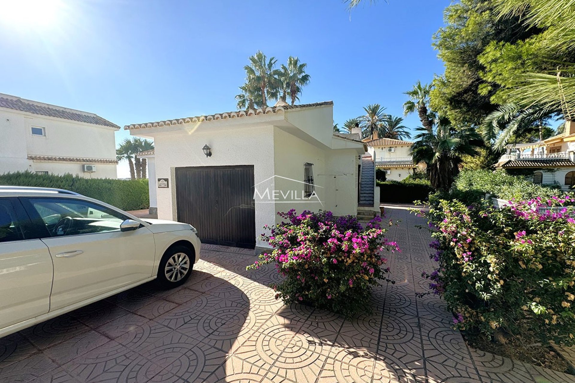 Salg (Resales) - Villa - Orihuela Costa - La Zenia