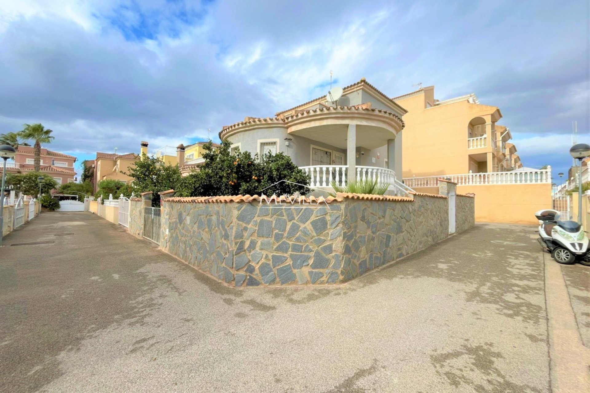 Salg (Resales) - Villa - Orihuela Costa - Playa Flamenca