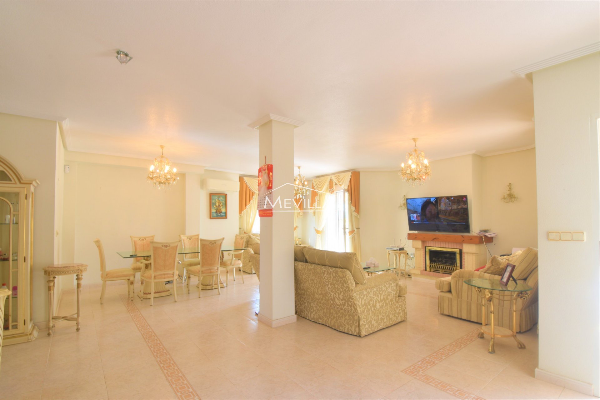 Salg (Resales) - Villa - Orihuela Costa - Villamartin