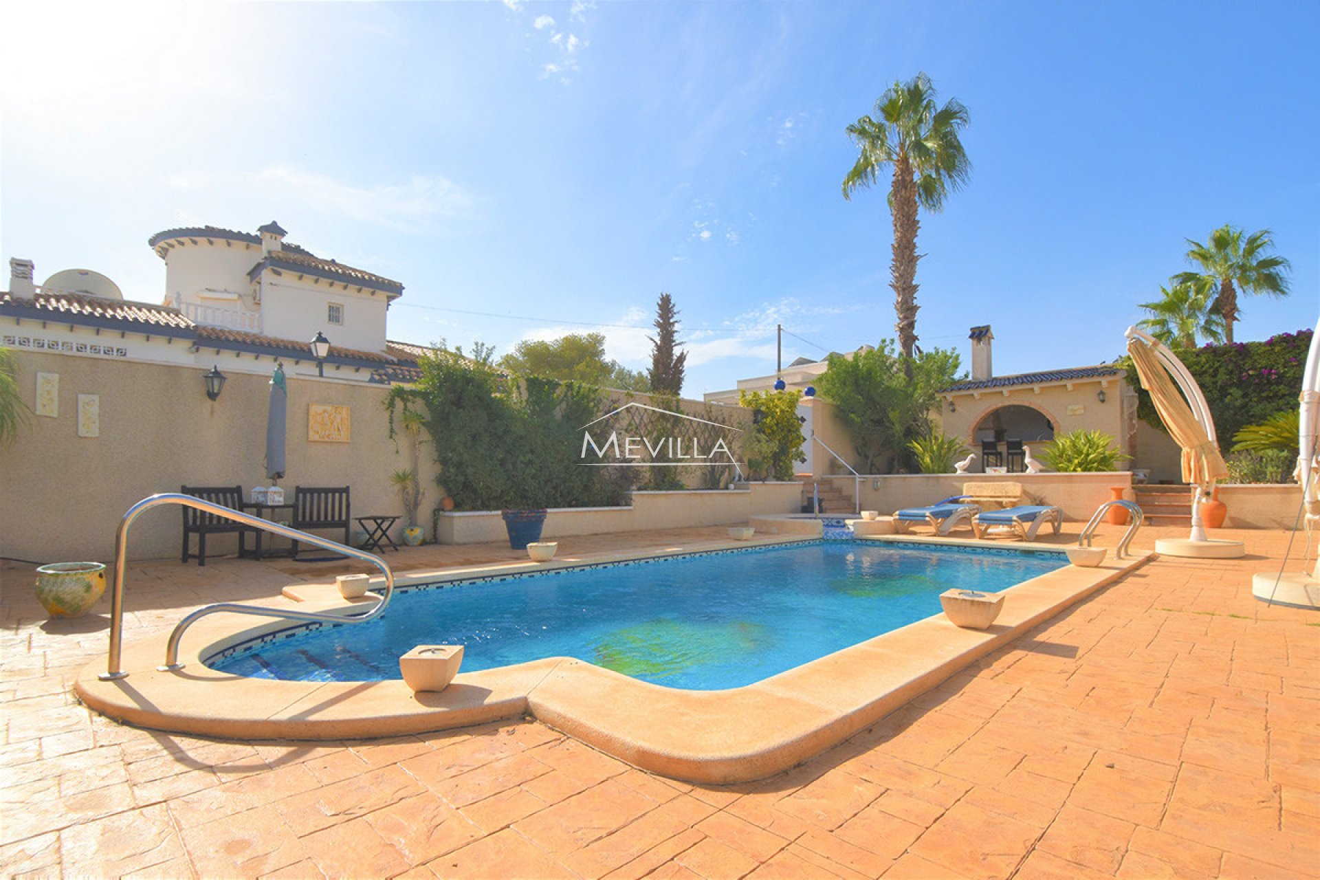 Salg (Resales) - Villa - Orihuela Costa - Villamartin