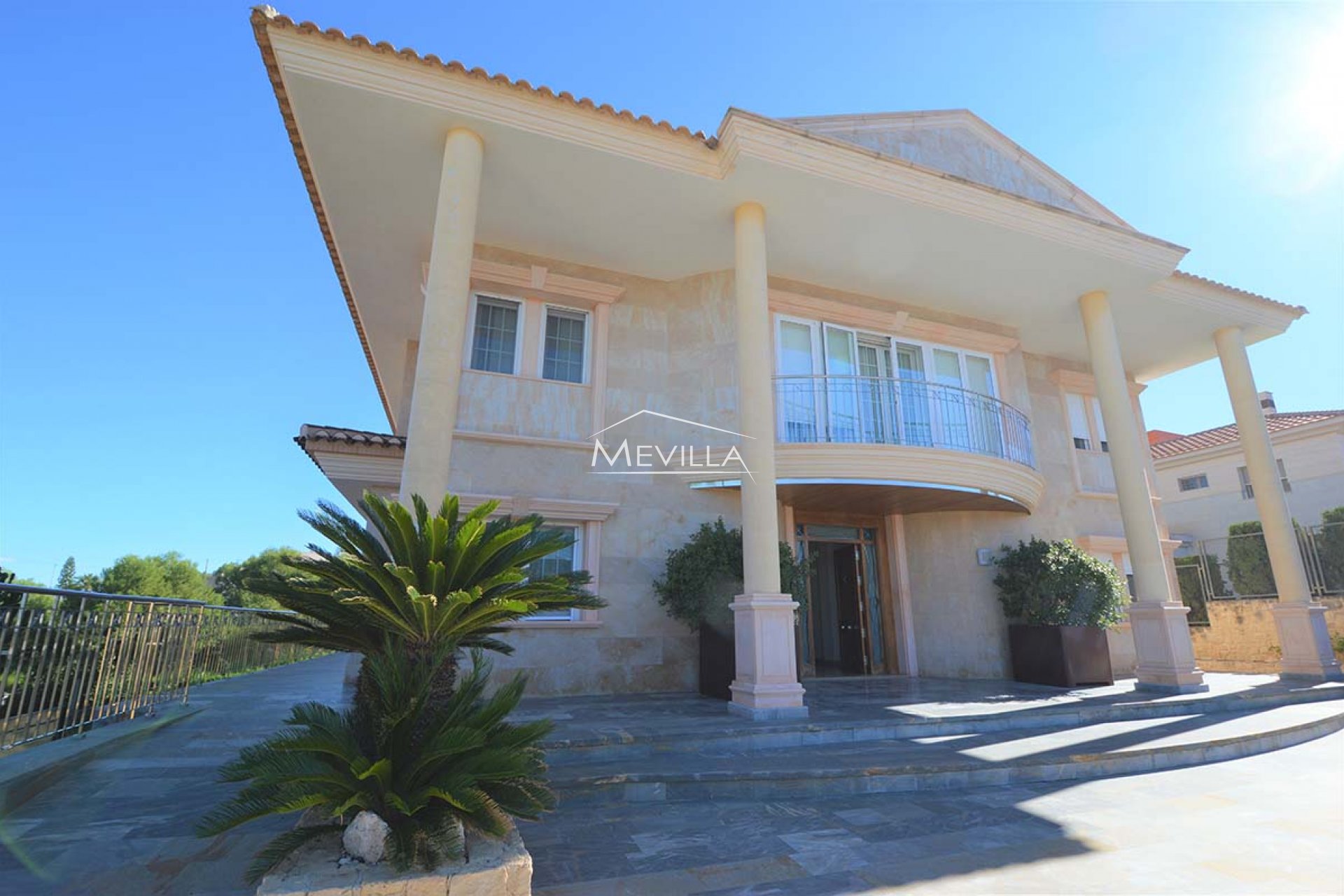 Salg (Resales) - Villa - San Miguel de Salinas