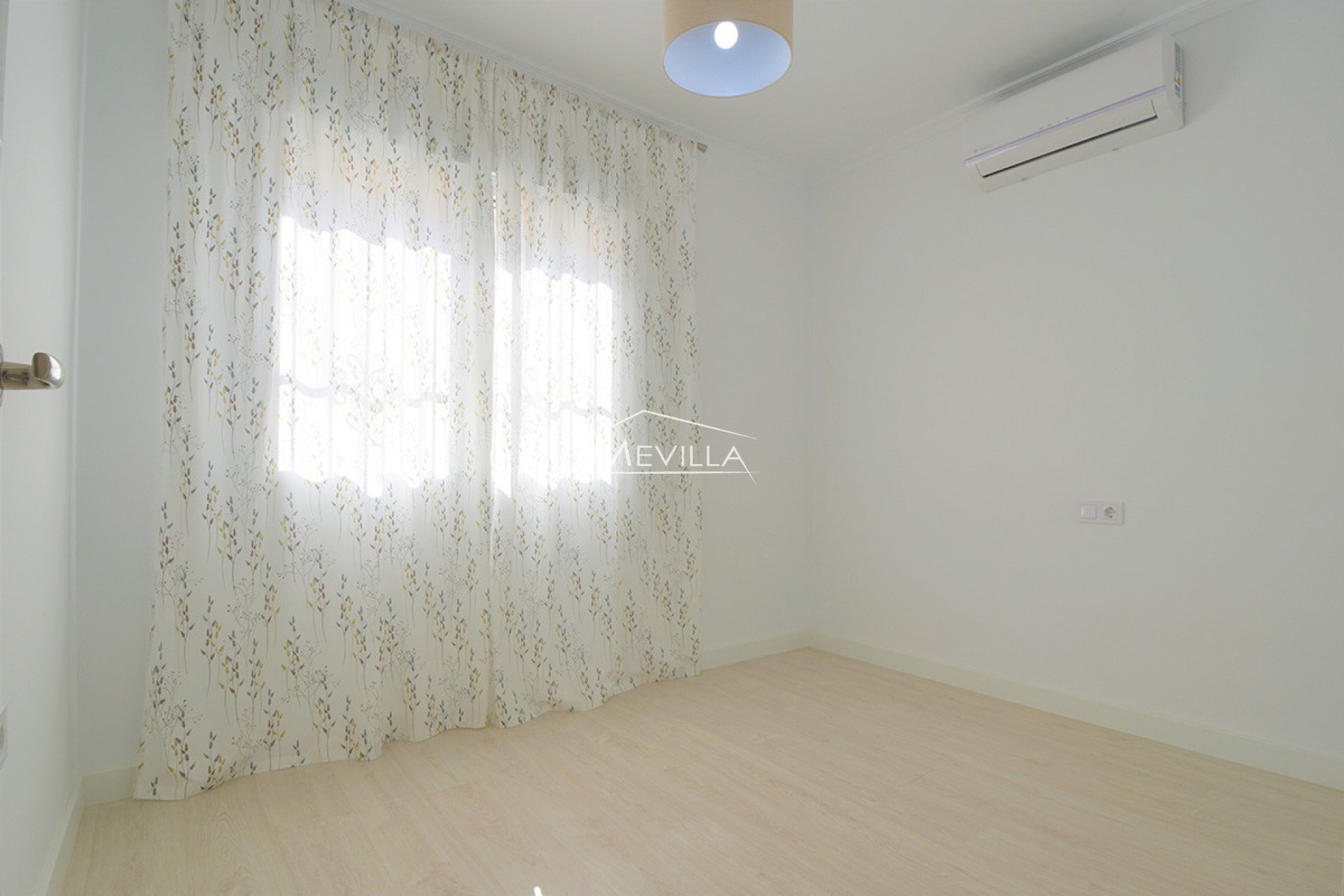 Salg (Resales) - Villa - Torrevieja - Los Altos