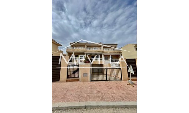 Townhouse - Resales - Torrevieja - LA496