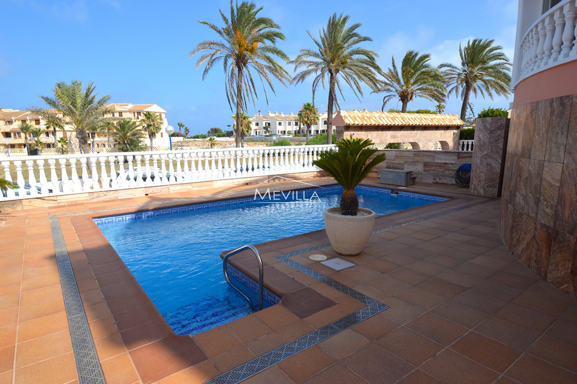 Verkäufe - Villa - Orihuela Costa - La Zenia