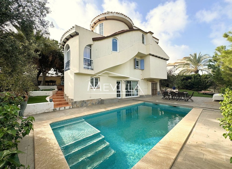 Verkäufe - Villa - Orihuela Costa - La Zenia