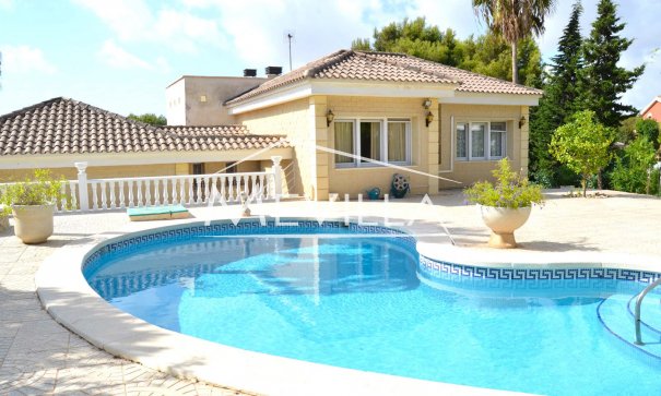 Villa - Salg (Resales) - Orihuela Costa - CA1073