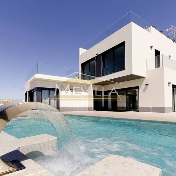 Wake up every morning with the spectacular views from our villas for sale in Orihuela Costa