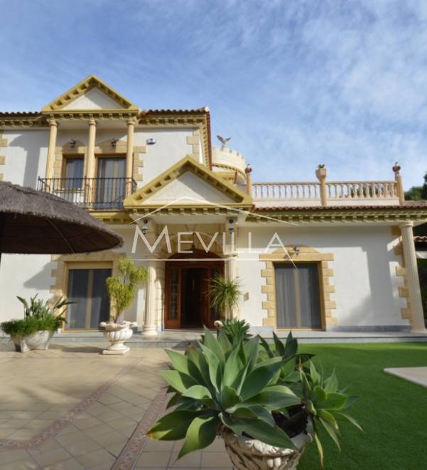 Execptional luxury villa for sale in Campoamor, Orihuela Costa