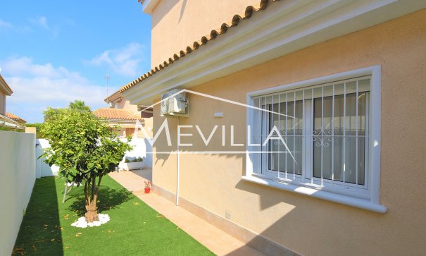 Salg (Resales) - Villa - Torrevieja - Los Altos