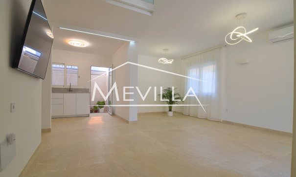 Reventas - Chalet / Villa - Torrevieja - Los Altos